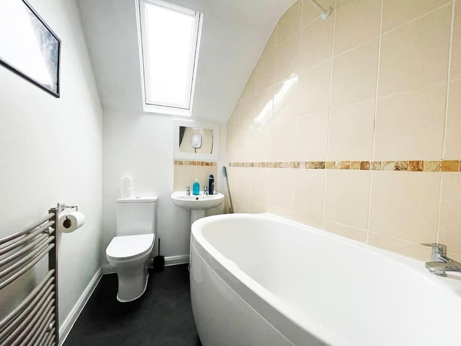 One-Bedroom Flat In Cheam Village Dış mekan fotoğraf